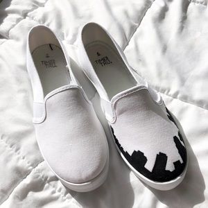 Create your own skyline shoe